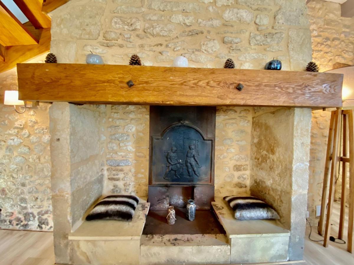 Les Pierres De Tiphaine Montignac-Lascaux Esterno foto